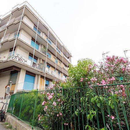Modern Flat 250 Mt From The Sea - Albissola Marina Apartment Luaran gambar