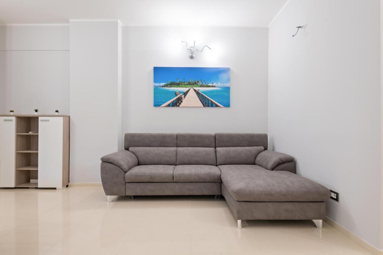 Modern Flat 250 Mt From The Sea - Albissola Marina Apartment Luaran gambar