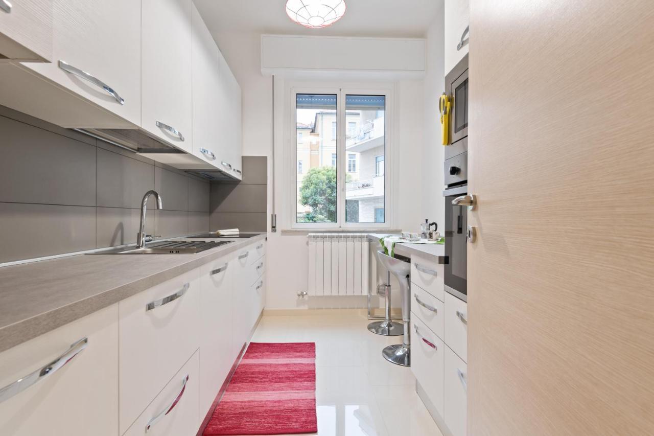 Modern Flat 250 Mt From The Sea - Albissola Marina Apartment Luaran gambar