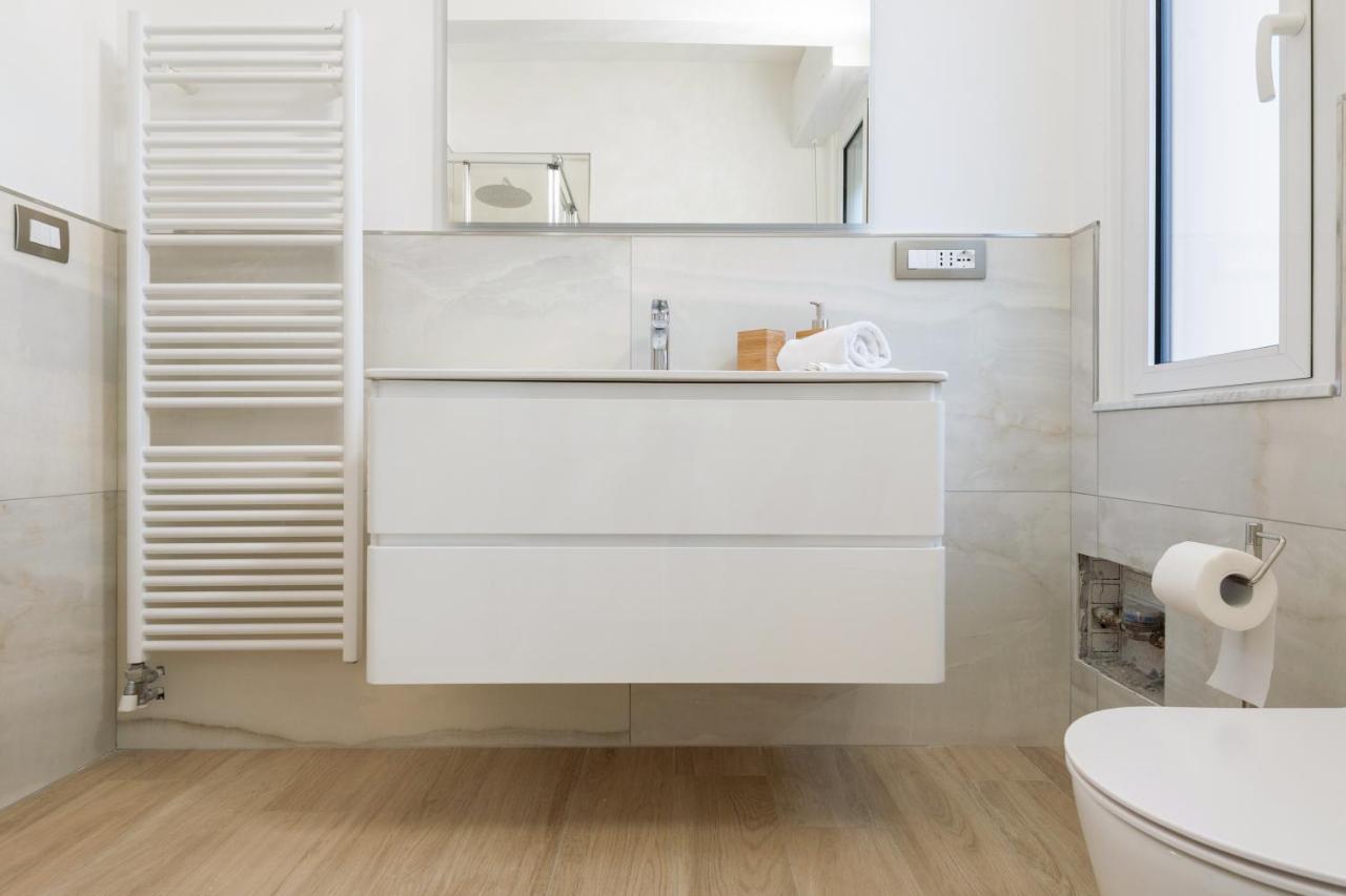 Modern Flat 250 Mt From The Sea - Albissola Marina Apartment Luaran gambar